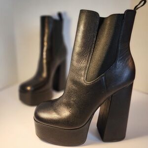 Jessica Simpson Black Platform Heeled Boots